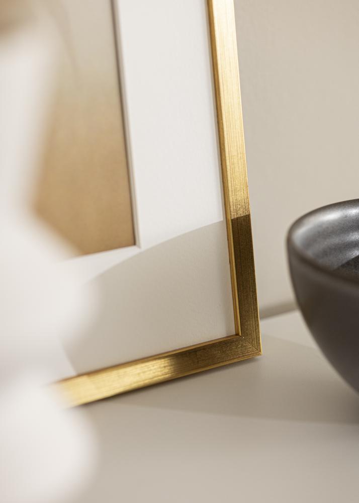 Ram med passepartou Rahmen Edsbyn Gold 40x45 cm - Passepartout Weiß 28x34 cm