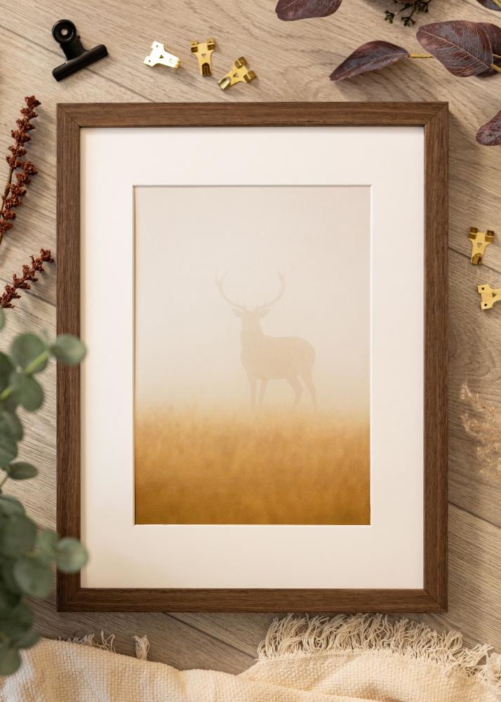 Ram med passepartou Rahmen Hermes Walnuss 60x70 cm - Passepartout Weiß 50x56 cm