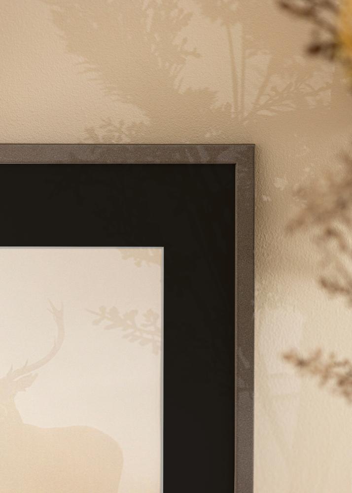 Ram med passepartou Rahmen Edsbyn Graphitgrau 20x30 cm - Passepartout Schwarz 15x21 cm (A5)
