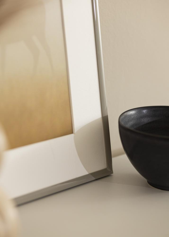 Ram med passepartou Rahmen New Lifestyle erdgrau 13x18 cm - Passepartout Weiß 9x12 cm