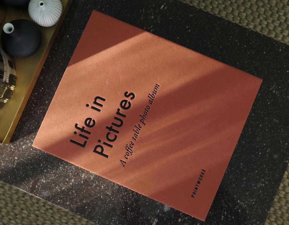 Printworks Life In Pictures Orange - A Coffee Table Photo Album (60 schwarze Seiten)