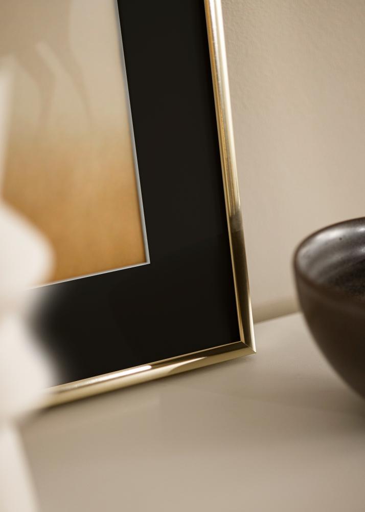 Ram med passepartou Rahmen Aluminium Gold glänzend 70x100 cm - Passepartout Schwarz 59,4x84 cm