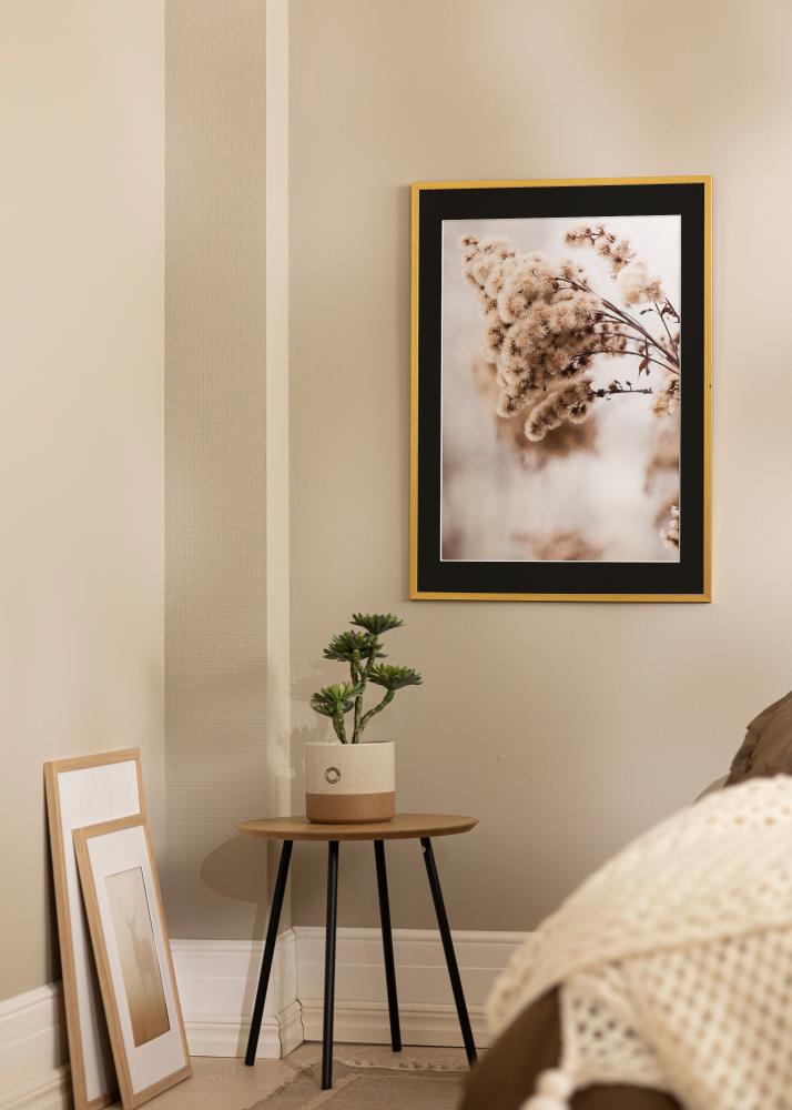 Ram med passepartou Rahmen Edsbyn Gold 32x45 cm - Passepartout Schwarz 10x12 inches