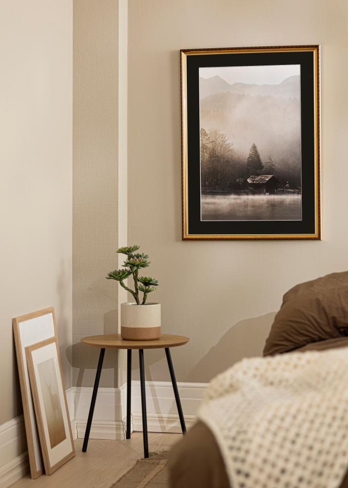 Ram med passepartou Rahmen Abisko Gold 24x30 cm - Passepartout Schwarz 18x24 cm