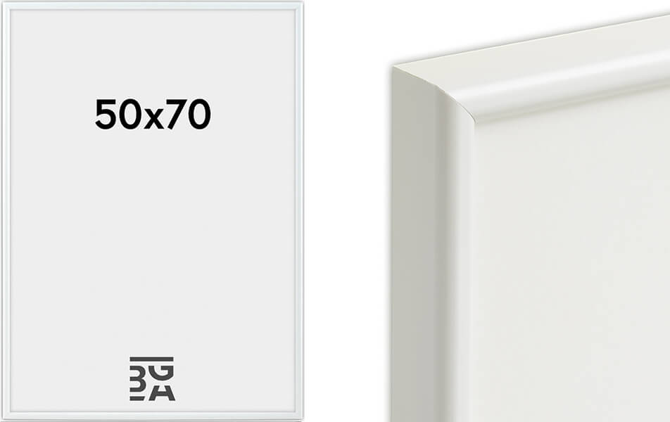 Bilder von einem stilvollen weißen Bilderrahmen